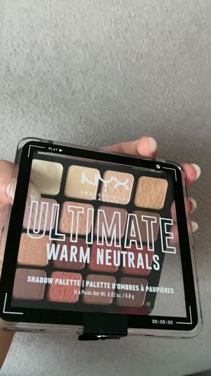 Hudamoji Ultimate 16-Color Eyeshadow Palette